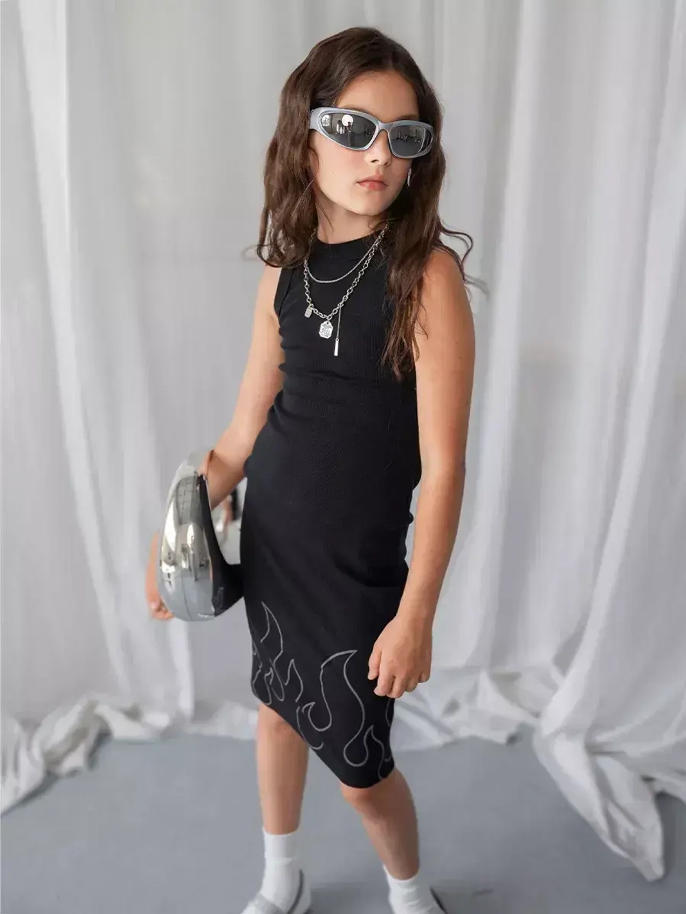 Летнее черное платье в сад для девочки