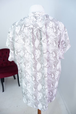 Блузка на каждый день, визуально 50 размер