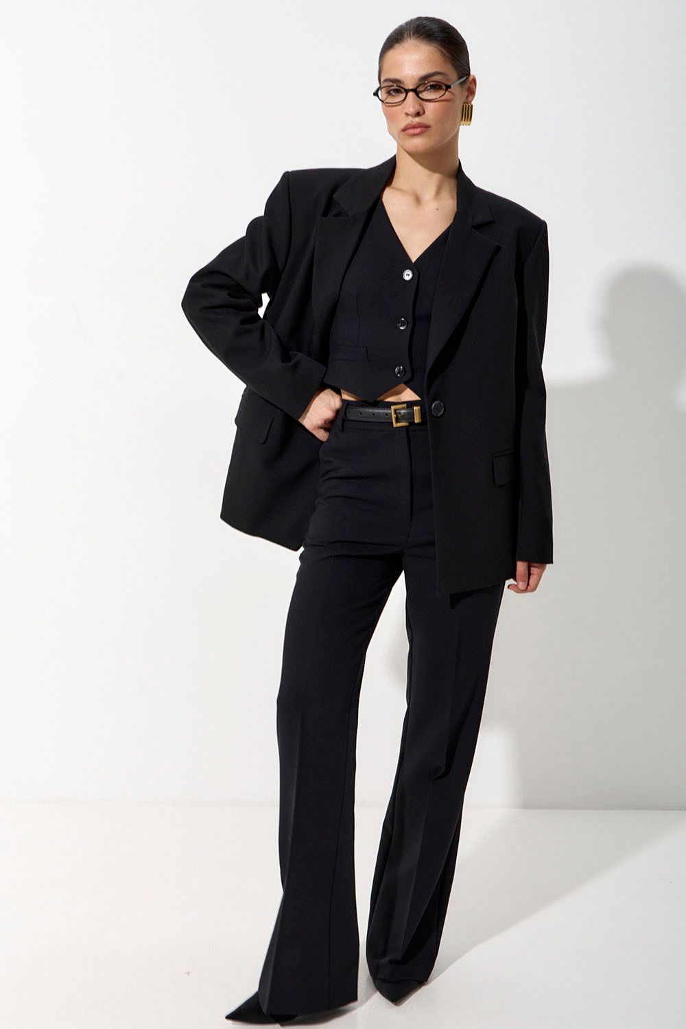 Жилет костюмный черного цвета