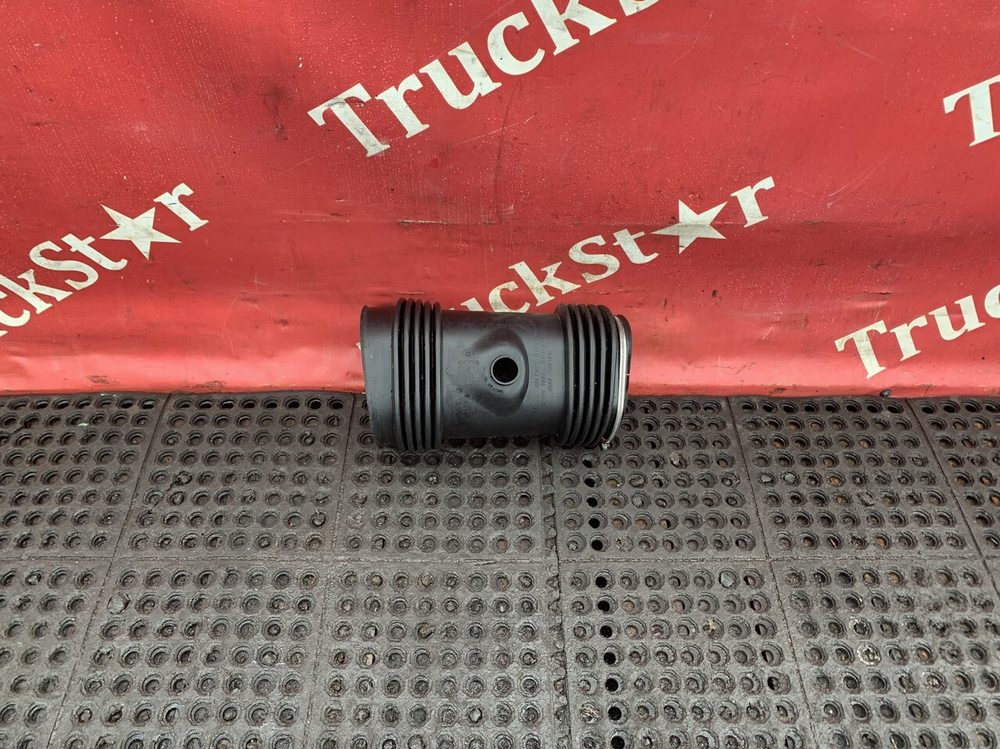 Патрубок воздушного фильтра 2017г