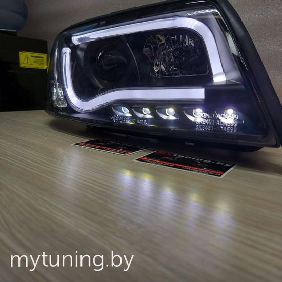 Передние фары led tube lights black для Audi A6 C5