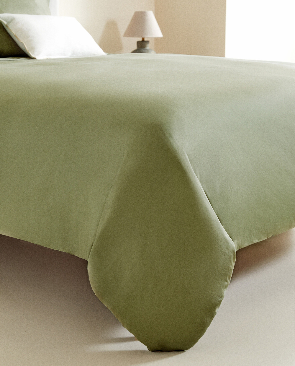 ZARA HOME (300 НИТЕЙ) НАТЯЖНАЯ ПРОСТЫНЯ ИЗ ХЛОПКА, ЗЕЛЕНЫЙ