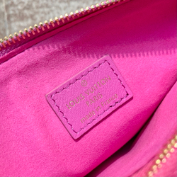 Louis Vuitton Coussin BB
