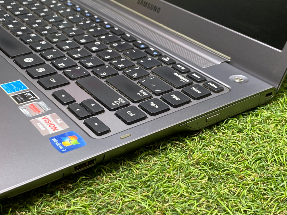 Ноутбук Samsung 14" AMD A6/4GB/500GB/Radeon 1GB/ NP535U4C-S02[np535u4c-s02ru]/Windows 7