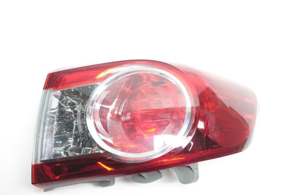 Фонарь задн. в сб. Toyota Corolla E150 прав. с 2010 г. наруж. (COMPONENT)