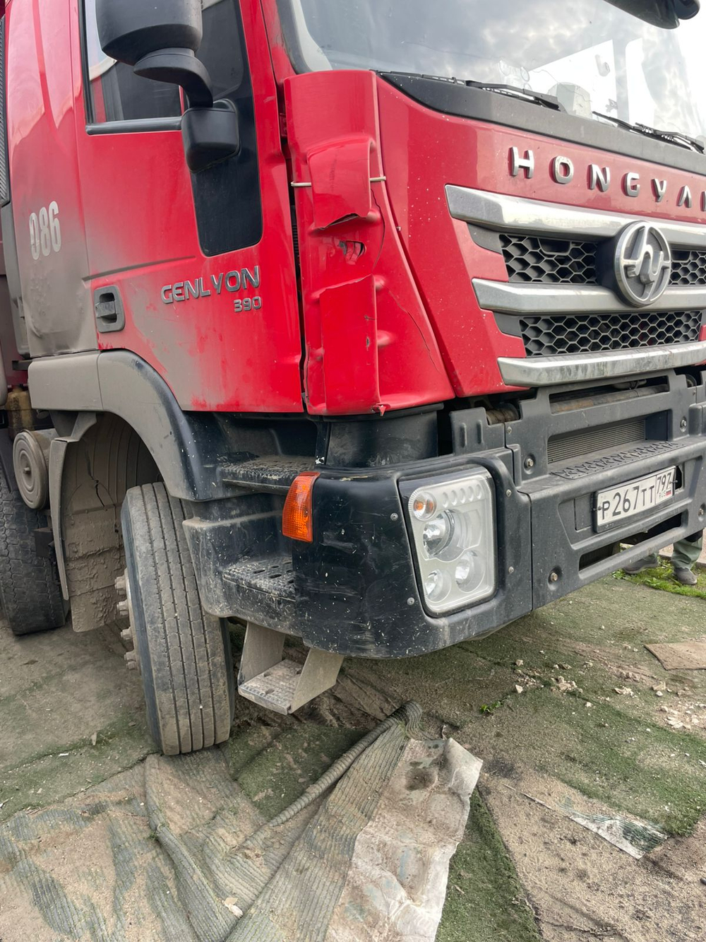 HONGYAN 908 8x4 Самосвал CQ3406HV39 (Дизельный, 8,7 л, 387 л.с., МТ)