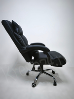 Кресло руководителя с подушкой. Черный цвет