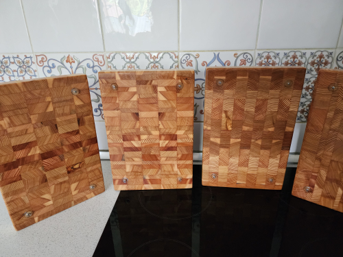 Торцевая разделочная доска 30x20x3 см. лиственница, арт. 062-1 уцененная-1