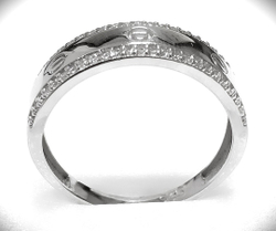 "Эстерелла" - ювелирное кольцо из серебра 925-й пробы