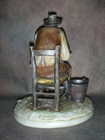 Статуэтка. Фарфор. Домашняя работа. Capodimonte. Италия