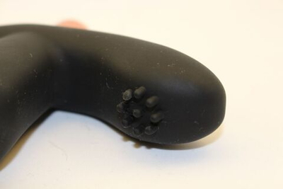 Чёрный вибромассажёр с широким основанием - 15 см. (Цвет: черный)