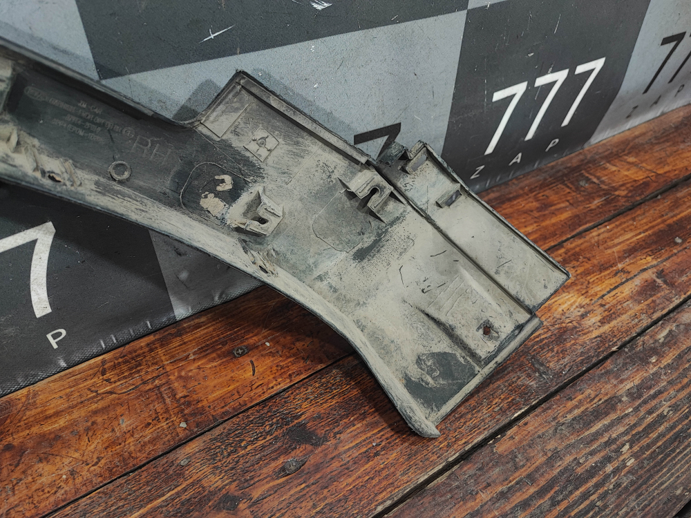 Накладка крыла переднего правого Kia Sorento 2 (XM) 09-20 Б/У Оригинал 877122P010