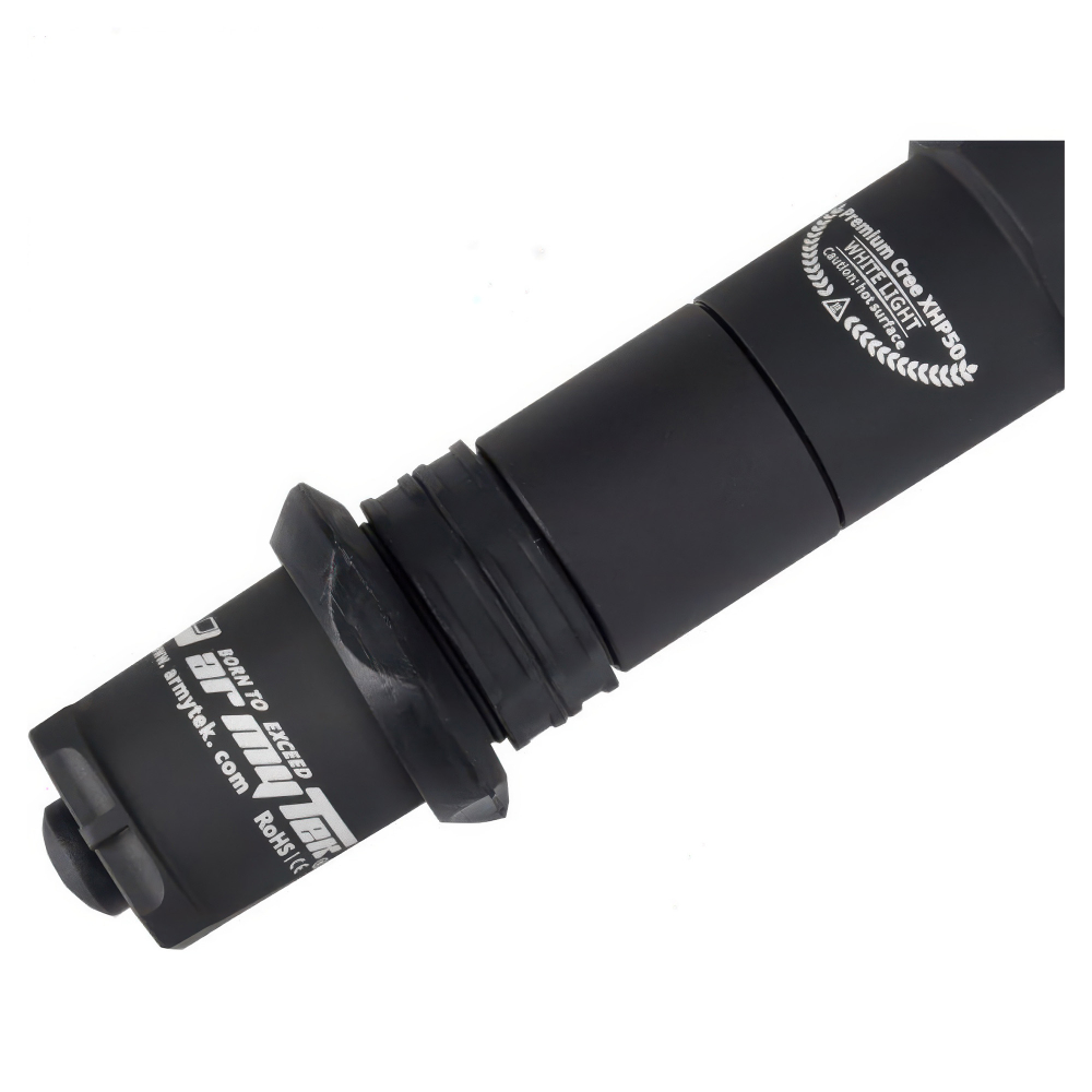 Тактический фонарь Armytek Viking Pro V3 XHP50 — высший стандарт защиты IP68: работа на глубине до 25 метров и устойчивость к падениям.