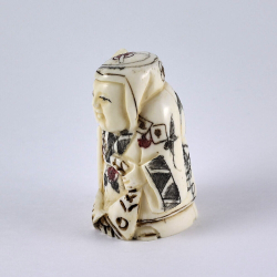 Нэцкэ Ребенок Карако с посохом и огромным карпом