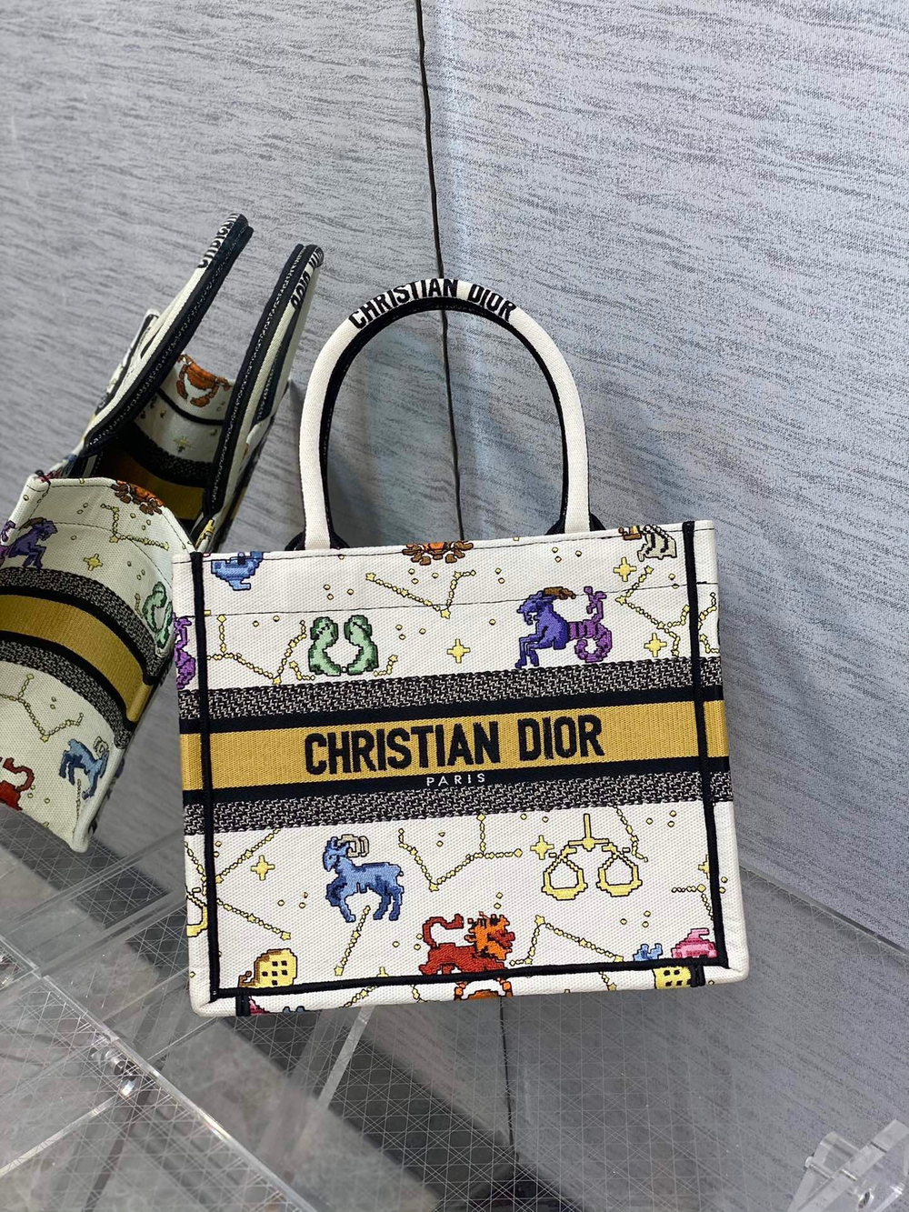 Christian Dior Book Tote 26 cm