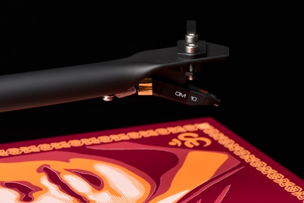 Проигрыватель Pro-Ject Essential III George Harrison