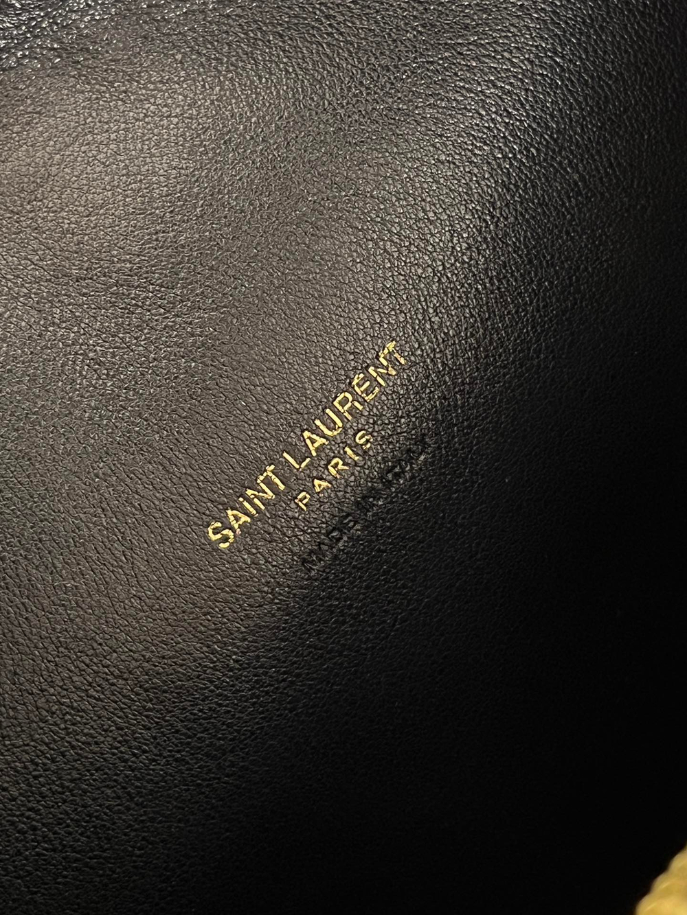 ICARINO В СТЕГАНОЙ НАППЕ