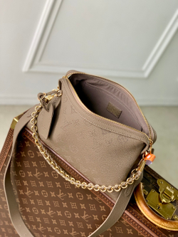 Louis Vuitton Hand It All PM