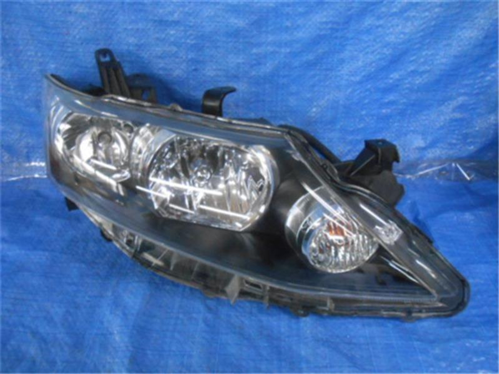 фара правая Toyota Allion NZT260 ZRT265 20-451