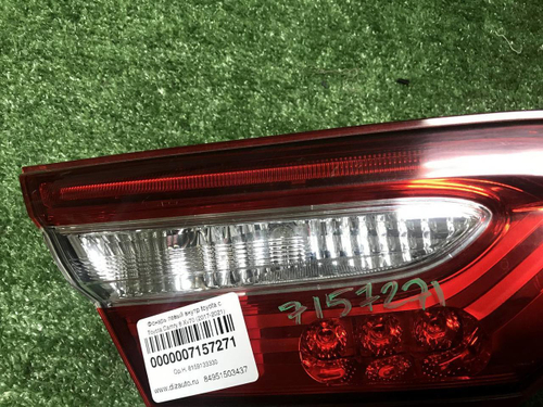 Фонарь левый внутр Toyota Camry XV70 17-нв галоген