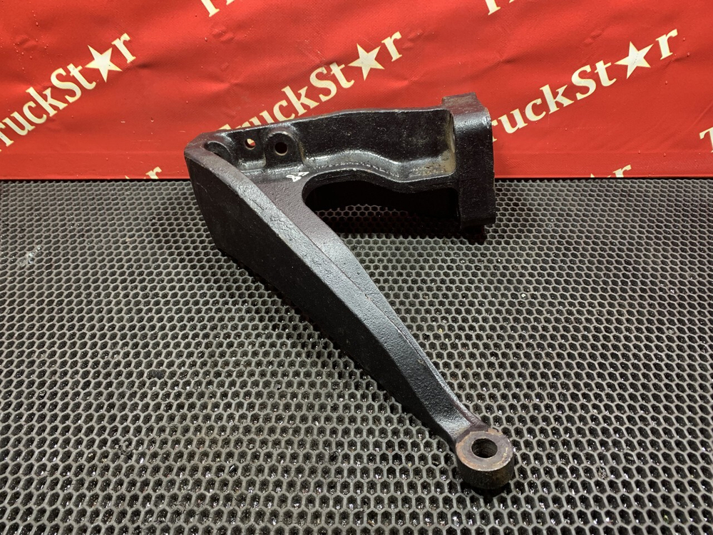 Кронштейн кабины правый 2023г.