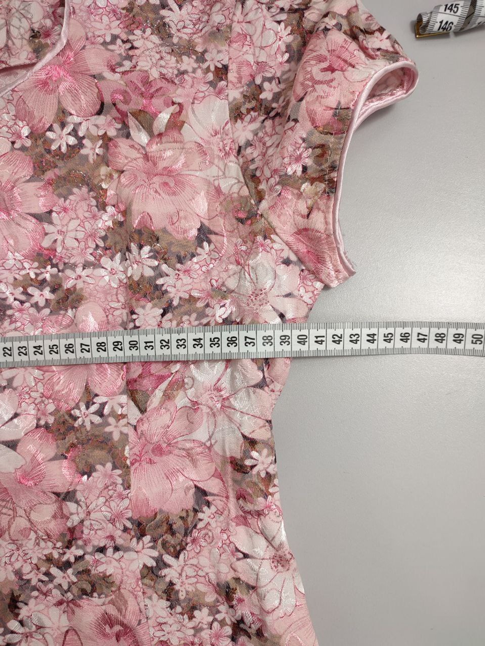 Платье красивое 44 размер, новое