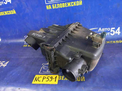 Корпус воздушного фильтра TOYOTA SUCCEED 2003