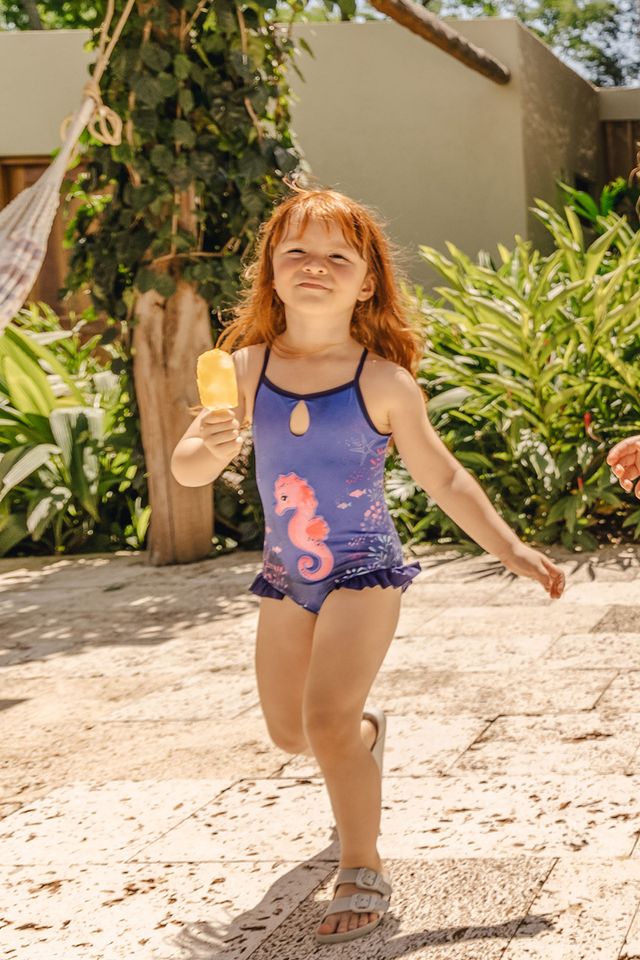 Темно-синий купальник с объемными 3D деталями