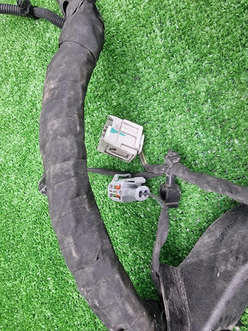 Проводка моторного отсека Geely Monjaro (21-нв)