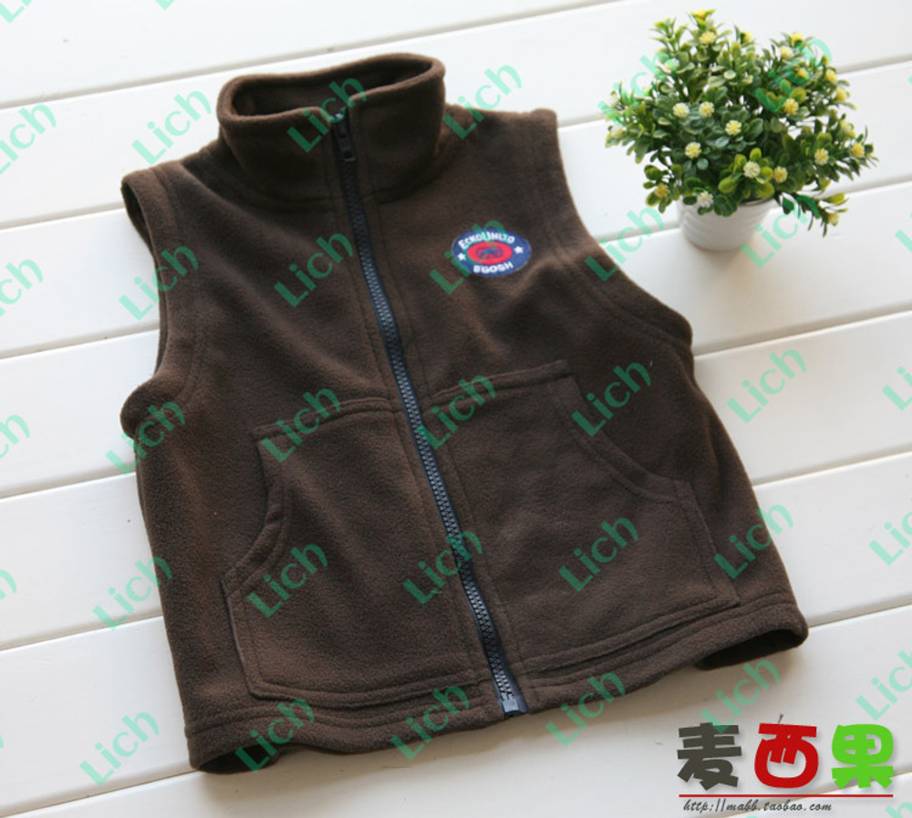 Жилет детский с карманами и воротником-стойкой