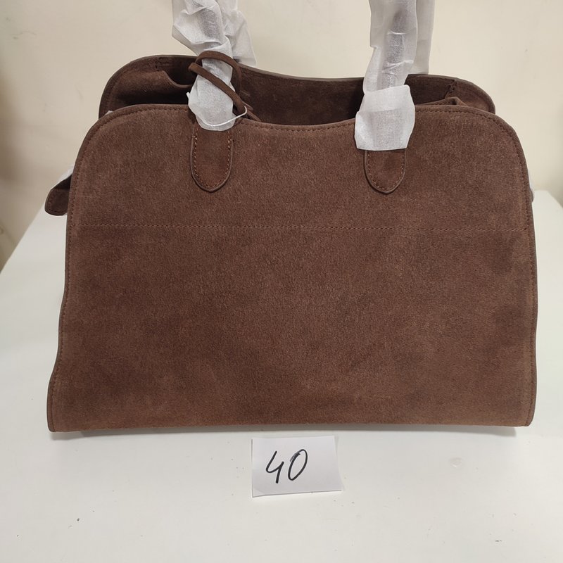 OLIVIA шоколадная - небольшие дефекты замши 40