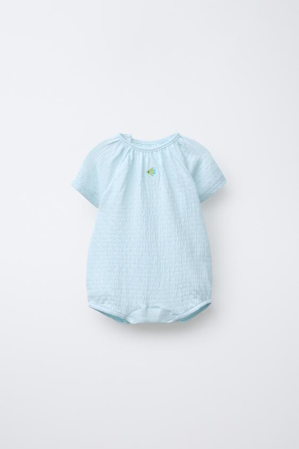 ZARA КОМБИНЕЗОН ИЗ РЕЛЬЕФНОЙ ТКАНИ С ВЫШИВКОЙ «РЫБА», ГОЛУБОЙ