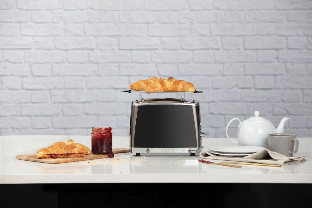 Тостер Russell Hobbs 23221-56 черный