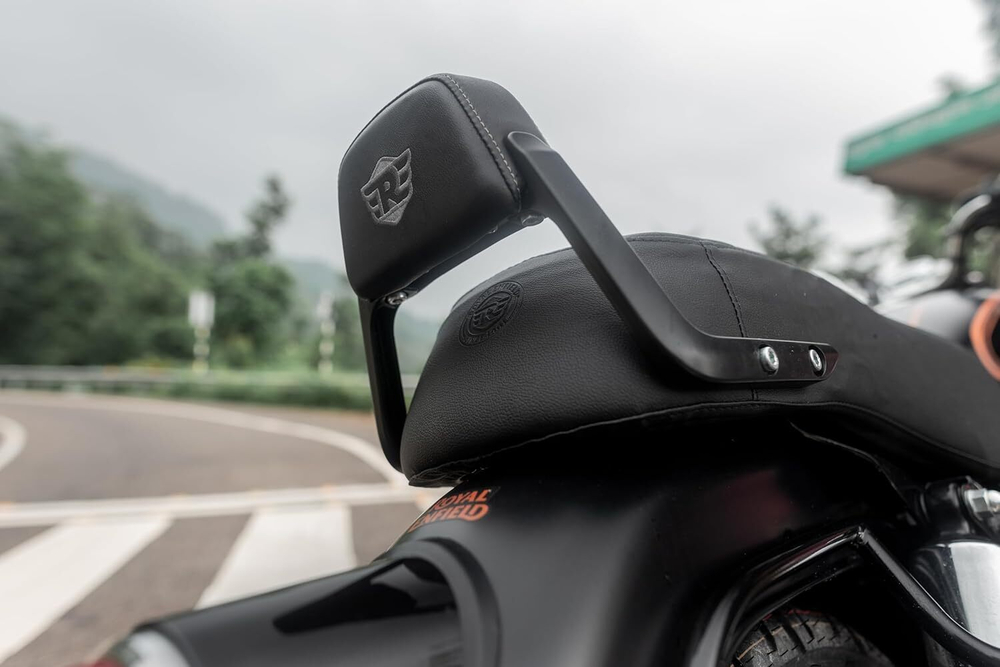 Крепления спинки пассажирского сиденья (без подушки) Royal Enfield, арт. KXA00151