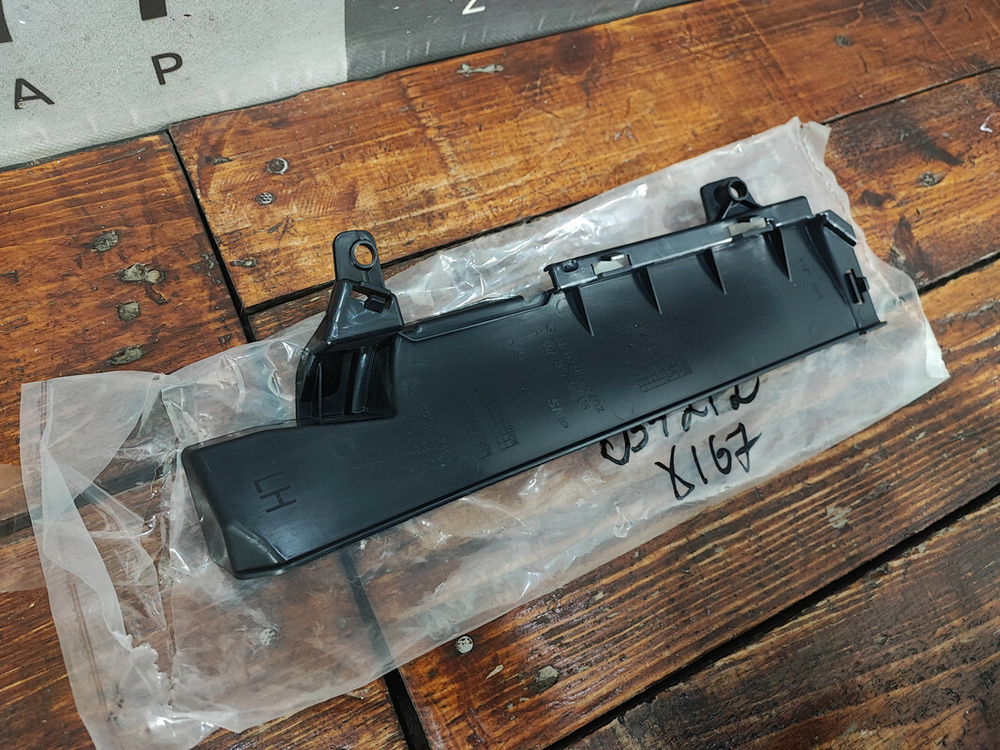 Воздуховод бампера левый Mercedes GLE (V167) 18-нв Новое Оригинал A1678856705