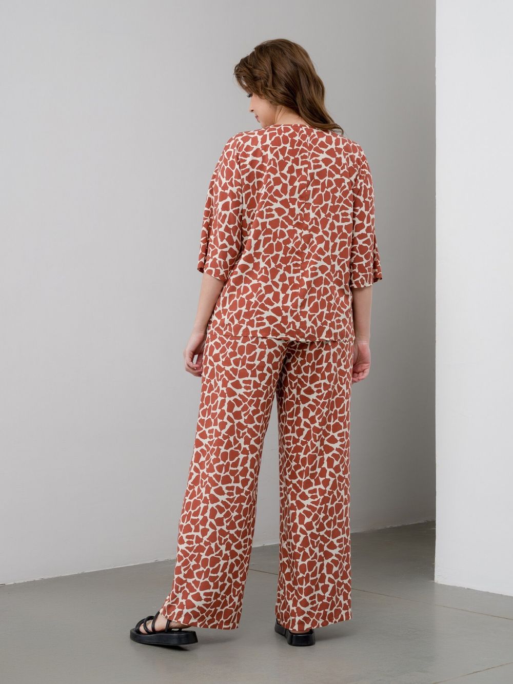 Костюм Гинея Виотекс КОРИЧНЕВЫЙ