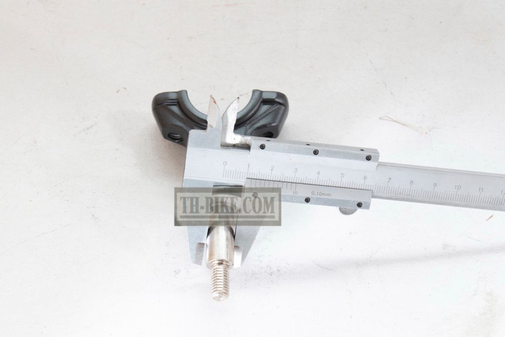 53132-K94-T00ZB. HOLDER, HANDLE PIPE UNDER *NH303M*