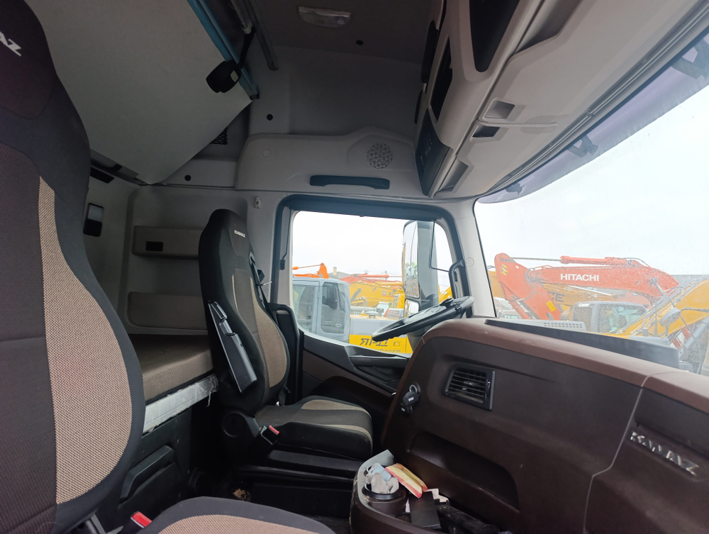 КамАЗ 54901 4x2 Седельный тягач 54901-014-94 (Дизельный, 11,9 л, 450 л.с., АТ)