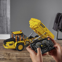 LEGO Technic - Самосвал Volvo 6х6 42114