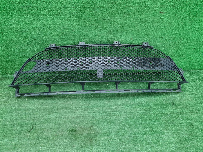 Решетка перед. бампера Mercedes GLE C292 15-19 AMG