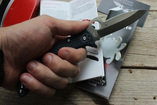 Складной нож Spyderco Endura Wave C10PGYW c клинком из стали VG-10, рукоять FRN