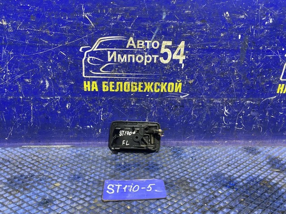 Ручка двери передней левой салонная TOYOTA CARINA 1991