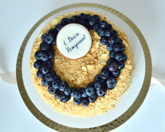 Торт Наполеон с голубикой