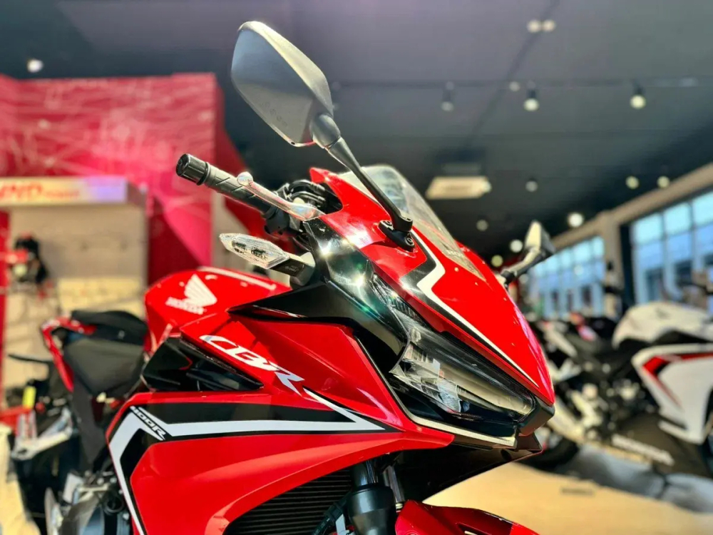 Honda CBR400R