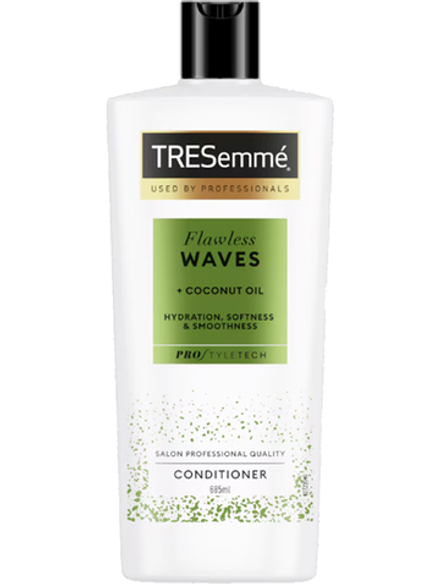 Увлажняющий кондиционер TRESemme Flawless Waves - 685 мл., идеальное средство для улучшения естественной текстуры ваших волос