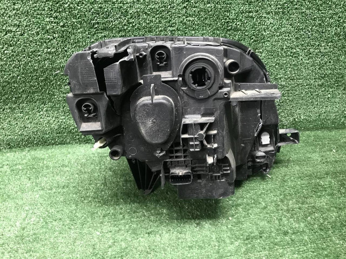 Битая Фара левая Smart Fortwo 3 (14-нв) галоген