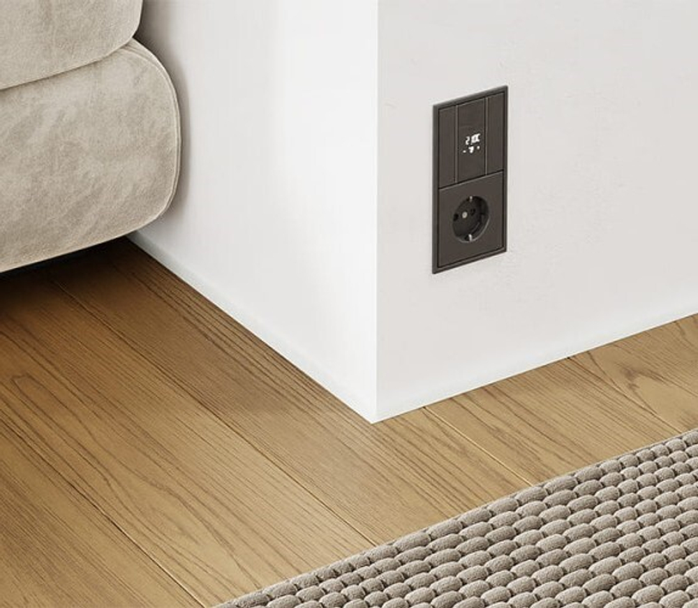 Антиплинтус алюминиевый Апл 01.2700.16. Белый 16х6,1х2700мм