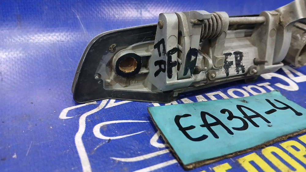 Ручка двери передней правой внешняя MITSUBISHI GALANT 1999