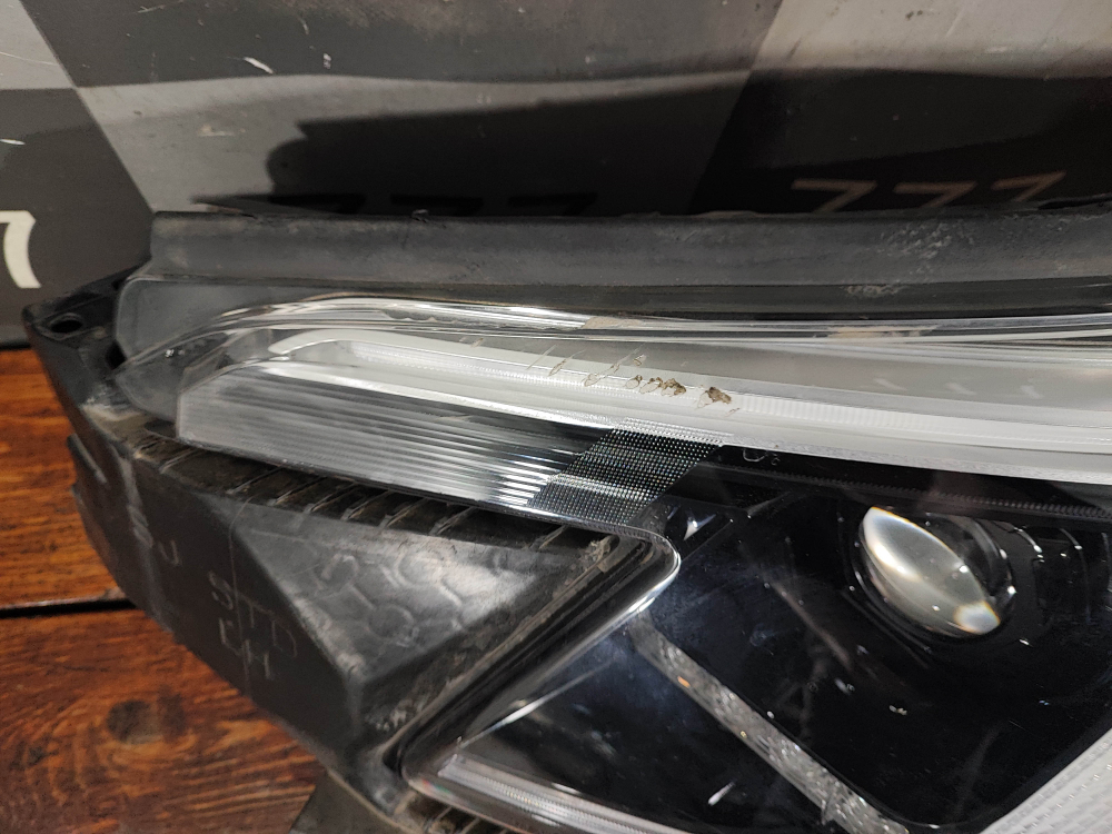 Фара левая Subaru Forester 5 (SK) 21-нв Б/У Оригинал 84002SJ630