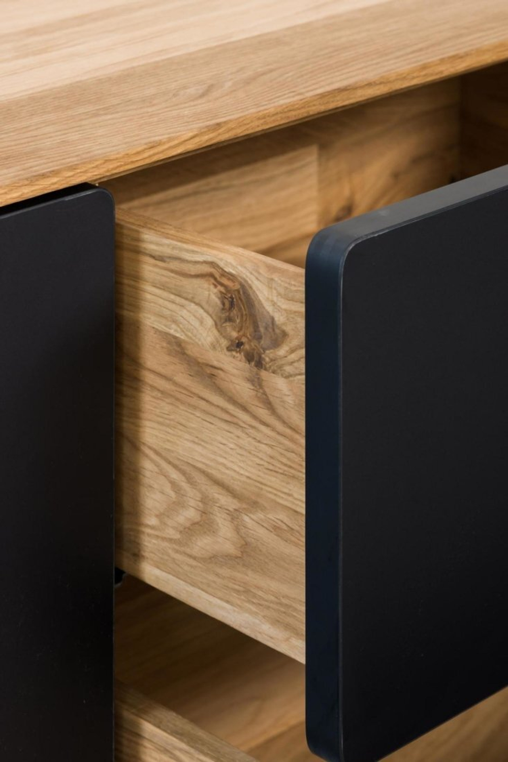 Комод Киото 3.2.3 из массива дуба